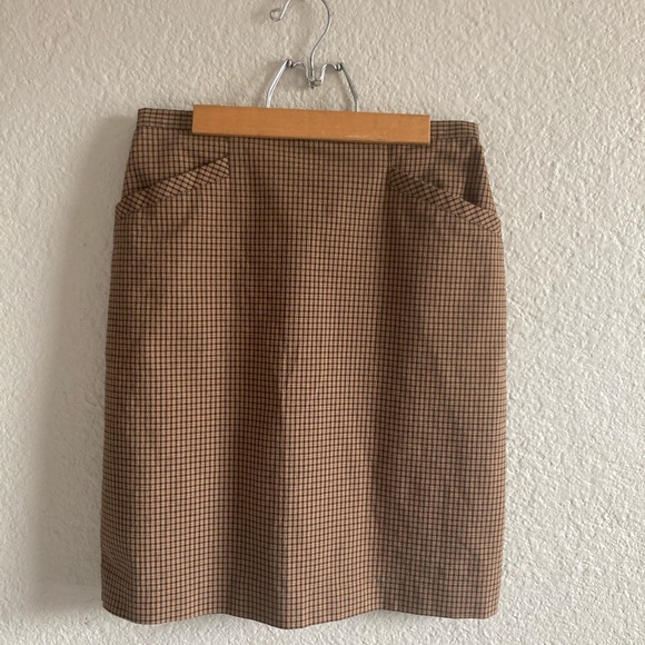 High Rise Skirt - Picture 4 of 7